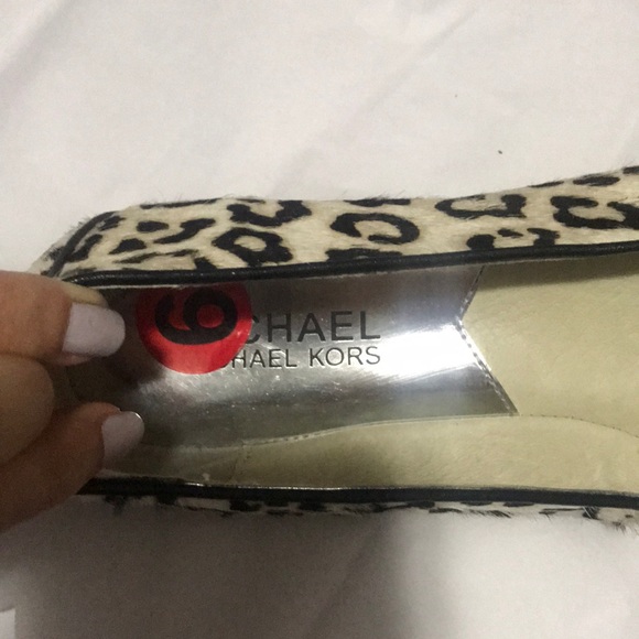 Brand New Michael Kors Super Cute Flats!!! - Picture 2 of 4
